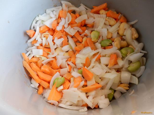 Куриные желудки с бобами и овощами в мультиварке рецепт с фото 4-го шага 