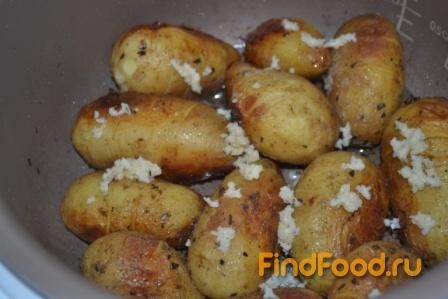 Запеченый молодой картофель рецепт с фото 3-го шага 