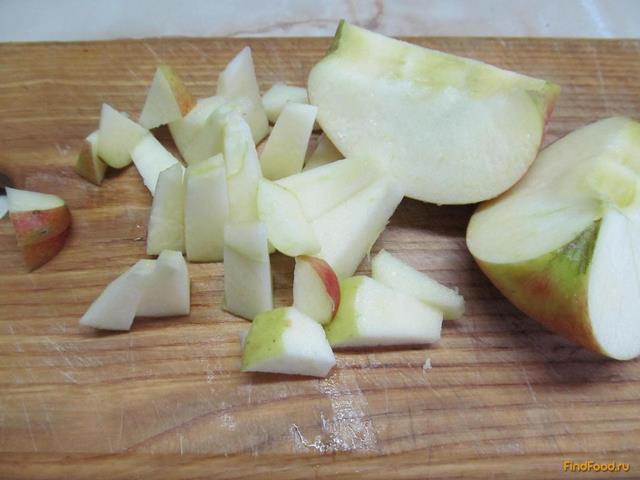 Яблоко на слоеном тесте рецепт с фото 2-го шага 