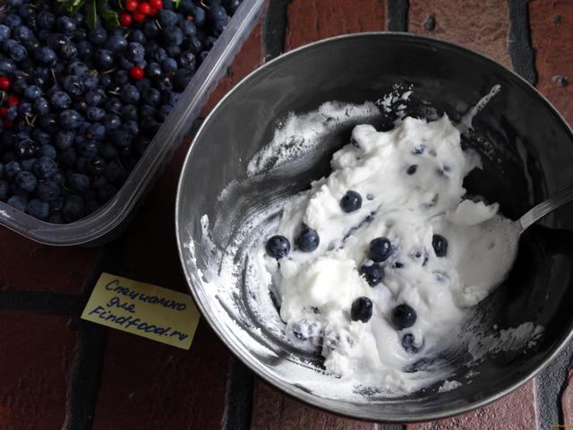 Дынное мороженое с голубикой рецепт с фото 2-го шага 