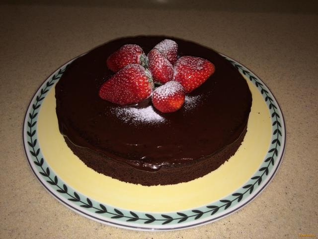 Шоколадный торт с клубникой рецепт с фото 13-го шага 