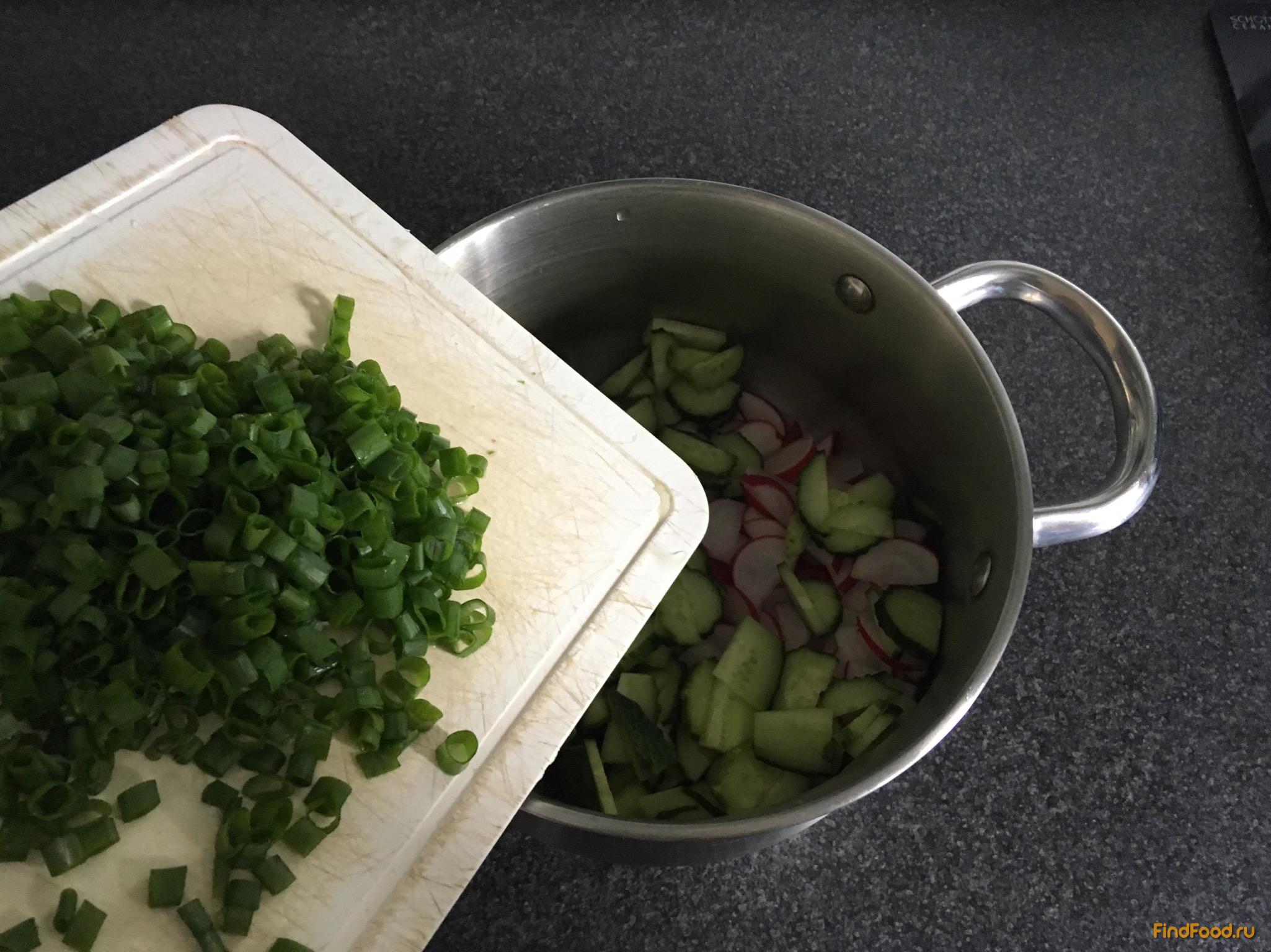 Диетический салат с редисом рецепт с фото 7-го шага 