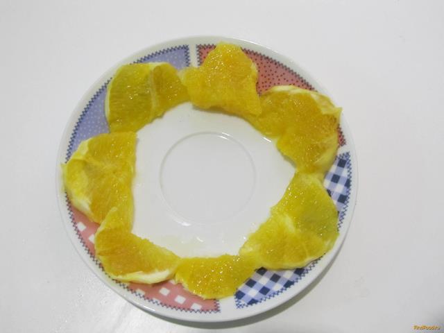 Салат апельсиновый с финиками рецепт с фото 2-го шага 