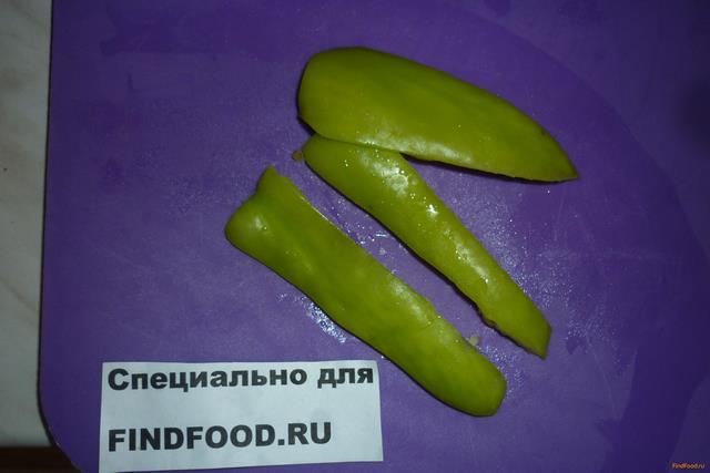 Маринованные огурцы с болгарским перцем рецепт с фото 3-го шага 