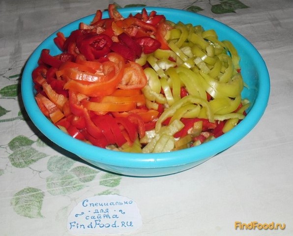 Болгарский перец в томатной заливке на зиму рецепт с фото 2-го шага 