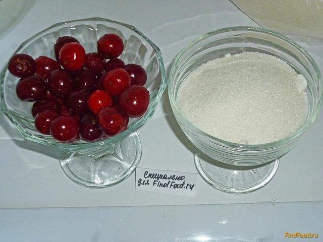Консервированная вишня в сиропе рецепт с фото 1-го шага 