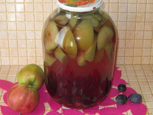 Яблочно-сливовый компот на зиму рецепт с фото 9-го шага 