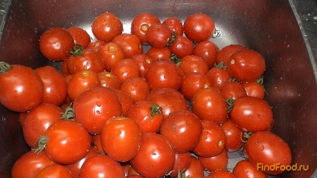 Консервированные помидоры проще простого рецепт с фото 1-го шага 