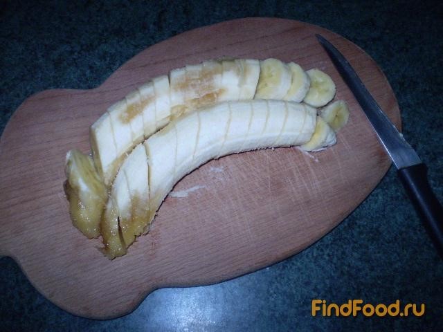 Смузи с бананом и земляникой рецепт с фото 2-го шага 