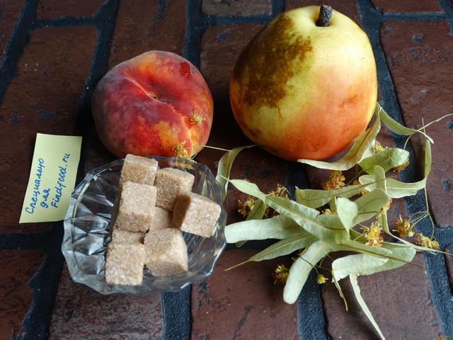 Компот из груш и персиков с липой рецепт с фото 1-го шага 