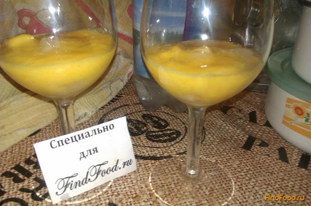 Персиковый коктейль с малиновым ликером рецепт с фото 3-го шага 