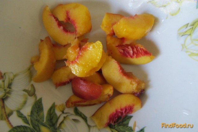 Яблочно-персиковый компот рецепт с фото 2-го шага 
