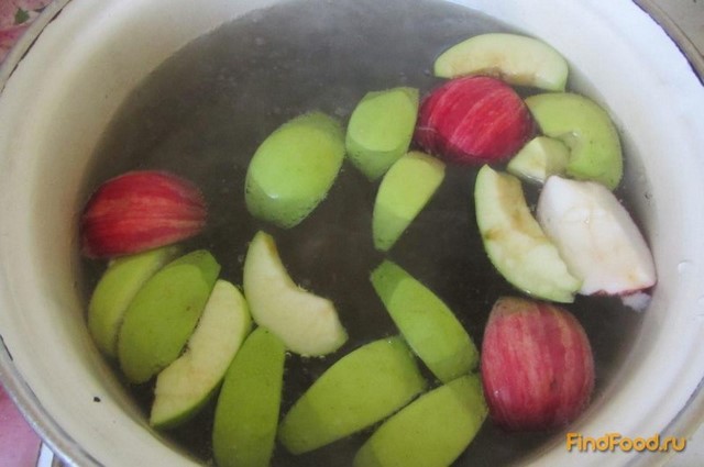 Яблочно-персиковый компот рецепт с фото 4-го шага 
