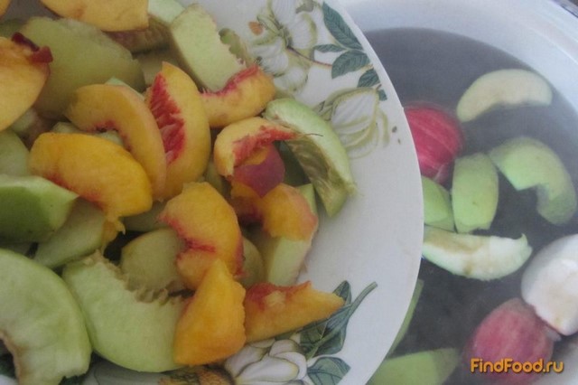 Яблочно-персиковый компот рецепт с фото 5-го шага 