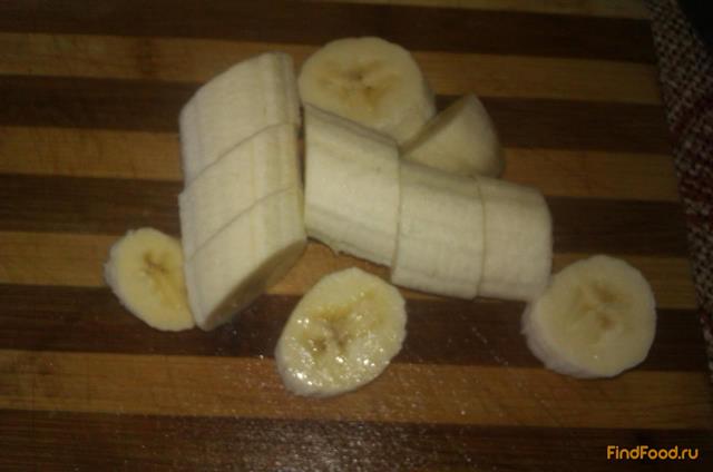 Яблочный компот с вишней и бананом рецепт с фото 3-го шага 