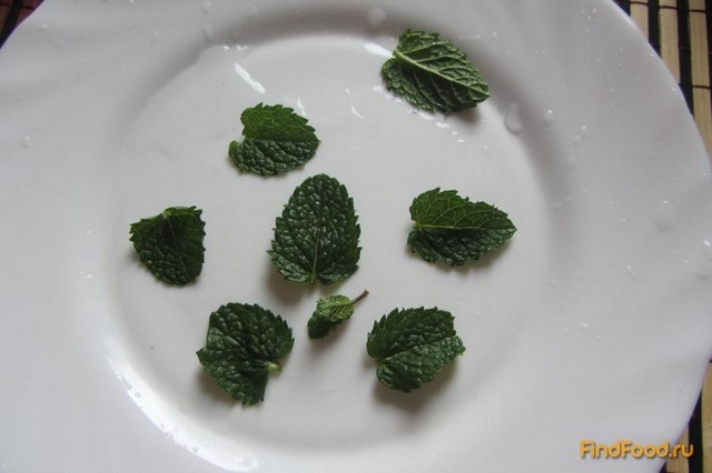 Ароматный малиново-мятный чай  рецепт с фото 2-го шага 