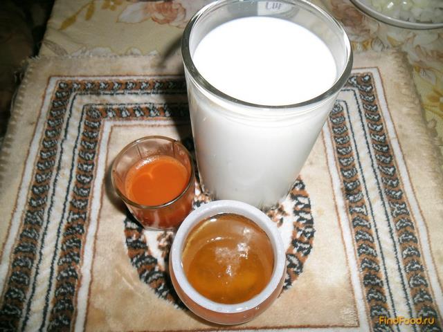 Банановый коктейль с морковным соком рецепт с фото 1-го шага 
