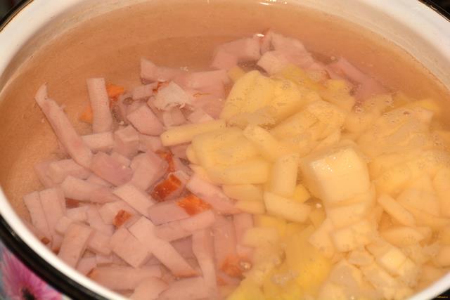 Чешский чесночный суп Чеснечка рецепт с фото 3-го шага 