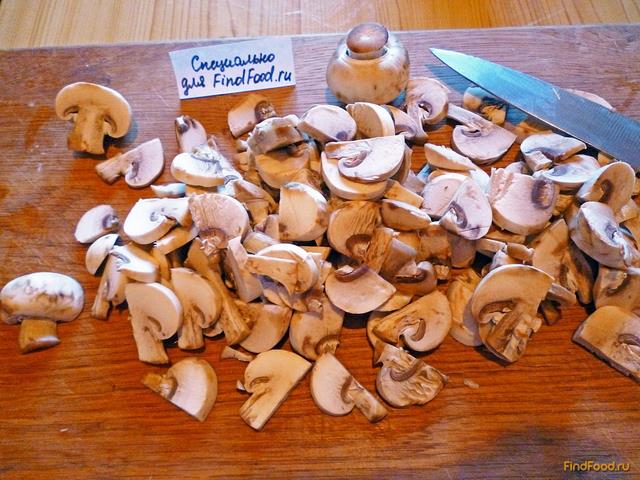 Уха из скумбрии с грибами рецепт с фото 3-го шага 
