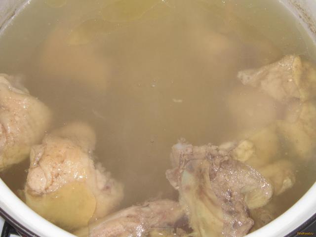 Куриный суп со щавелем и яйцом рецепт с фото 2-го шага 