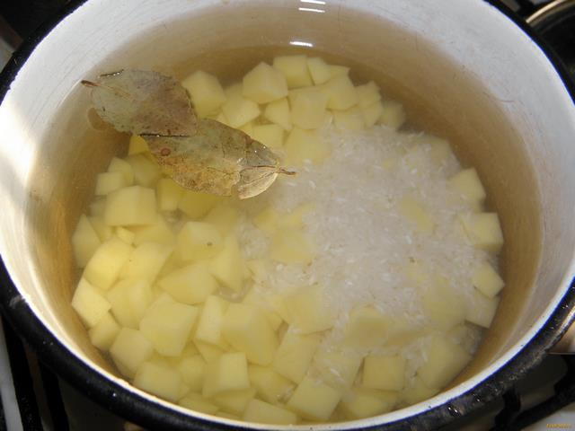 Грибной суп со щавелем рецепт с фото 5-го шага 