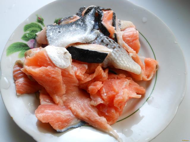Рыбный суп с лососем рецепт с фото 1-го шага 