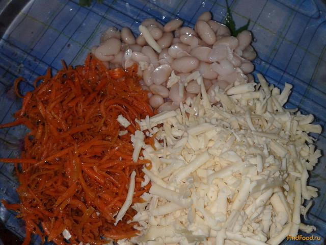 Салат из фасоли и корейской моркови рецепт с фото 1-го шага 