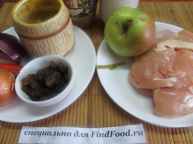 Теплый салат из курицы изюма и яблока рецепт с фото 1-го шага 