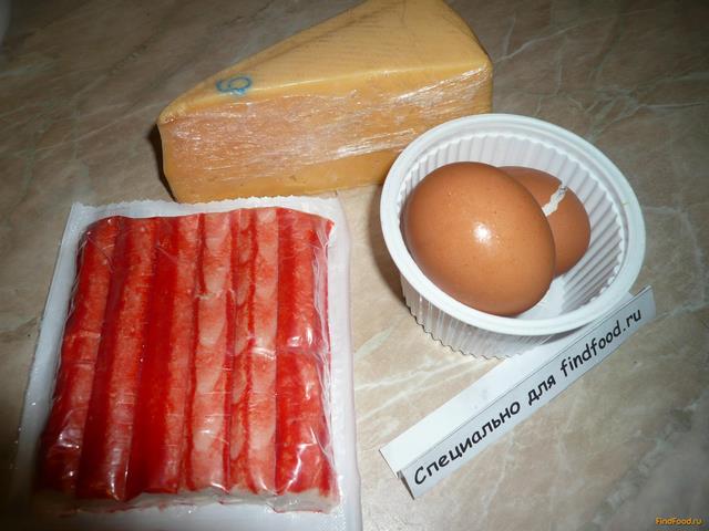 Салат с крабовыми палочками и сыром рецепт с фото 1-го шага 