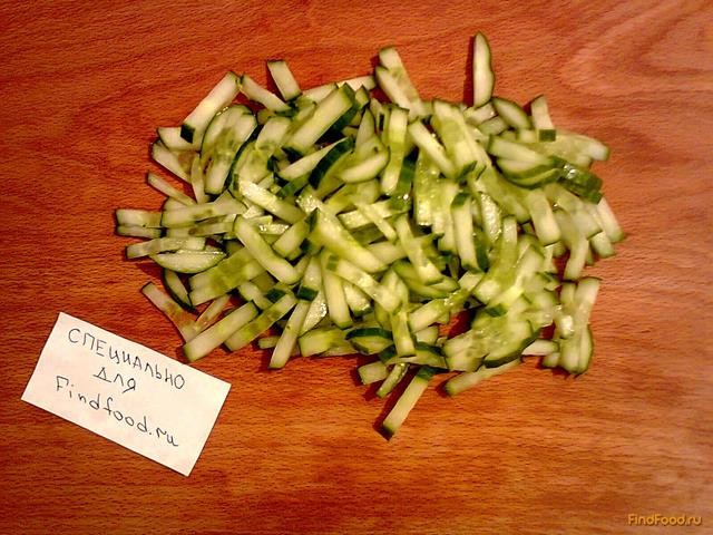 Яично-огуречный салат с зеленым луком рецепт с фото 1-го шага 