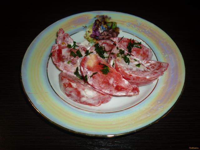 Салат из розовых помидор со сметаной рецепт с фото 7-го шага 