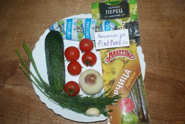 Салат с огурцами и помидорами черри рецепт с фото 1-го шага 