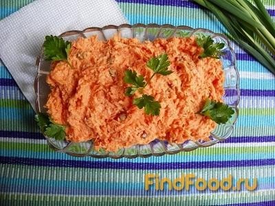 Морковный салат с орехами и чесноком рецепт с фото 8-го шага 