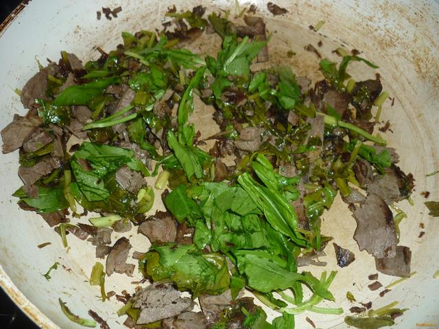 Горячий салат с уткой и щавелем по-тайски рецепт с фото 3-го шага 