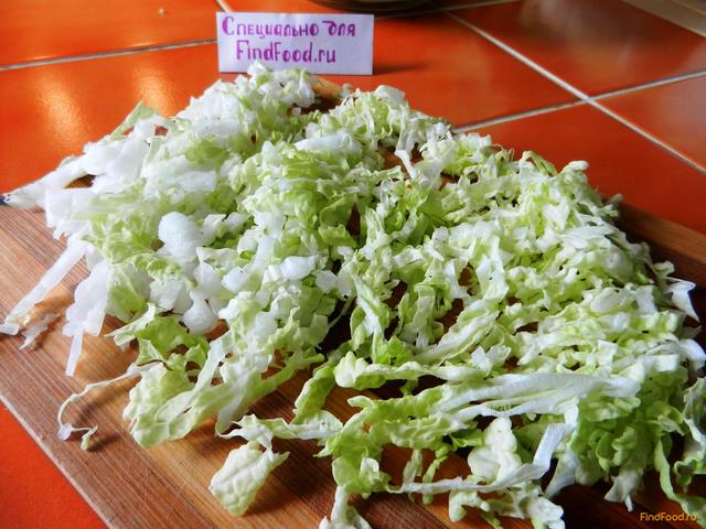Зелёный салат из листьев одуванчика рецепт с фото 5-го шага 