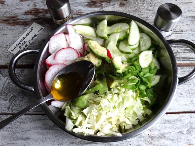 Овощной салат с авокадо рецепт с фото 6-го шага 