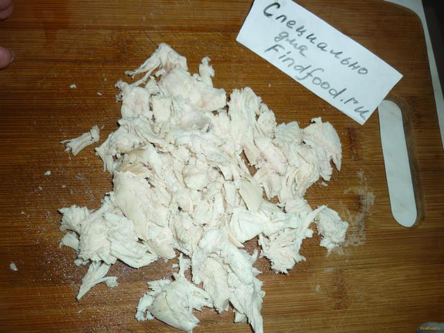 Салат из куриной грудки с огурцом и маслятами рецепт с фото 2-го шага 