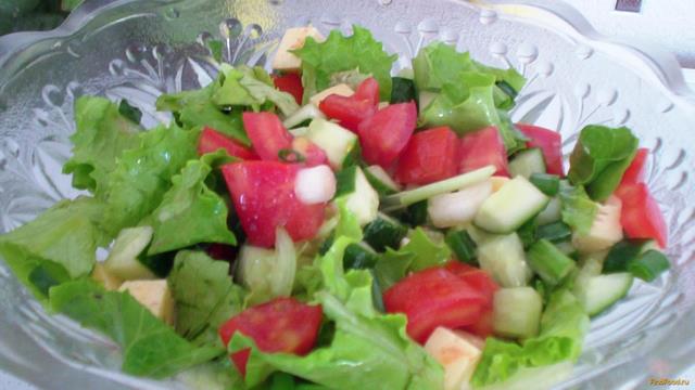 Салат овощной с сыром и зеленью рецепт с фото 9-го шага 