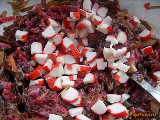 Салат из морской капусты и свеклы рецепт с фото 4-го шага 