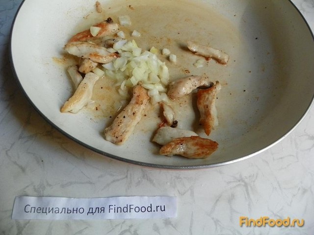 Теплый салат с курицей и кабачком рецепт с фото 2-го шага 