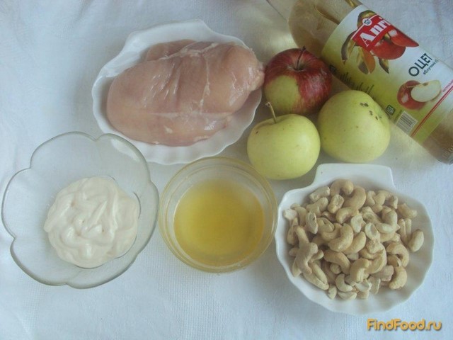 Куриный салат с кешью и яблоком рецепт с фото 1-го шага 