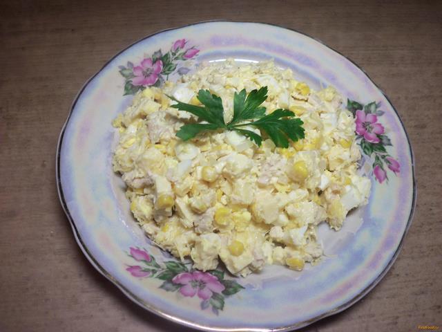 Куриный салат с сыром и кукурузой рецепт с фото 4-го шага 