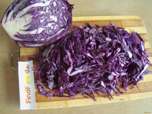 Салат из краснокочанной капусты рецепт с фото 1-го шага 