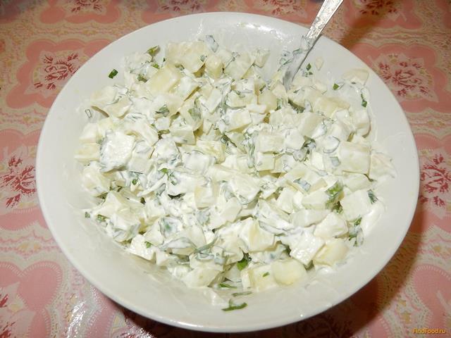 Салат из огурцов с петрушкой и чесноком рецепт с фото 7-го шага 