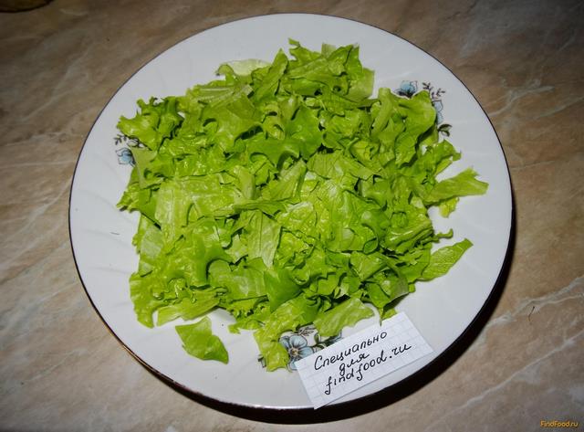 Салат с тунцом и перепелиными яйцами рецепт с фото 2-го шага 
