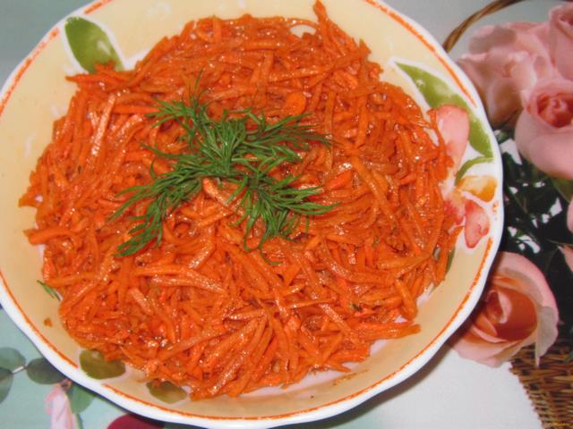 Морковь по-корейски с аджикой рецепт с фото 6-го шага 