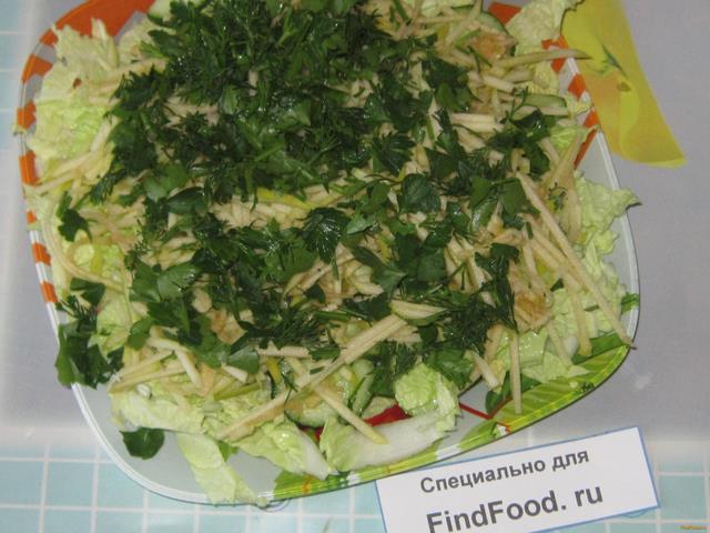 Салат с маринованными початками кукурузы огурцами и яблоком рецепт с фото 8-го шага 