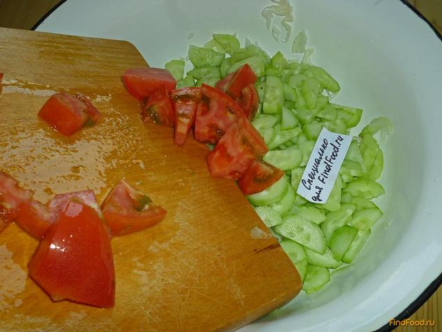 Летний салат из свежих овощей рецепт с фото 7-го шага 