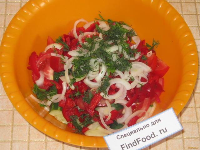 Салат из огурцов и помидоров со сметаной рецепт с фото 6-го шага 