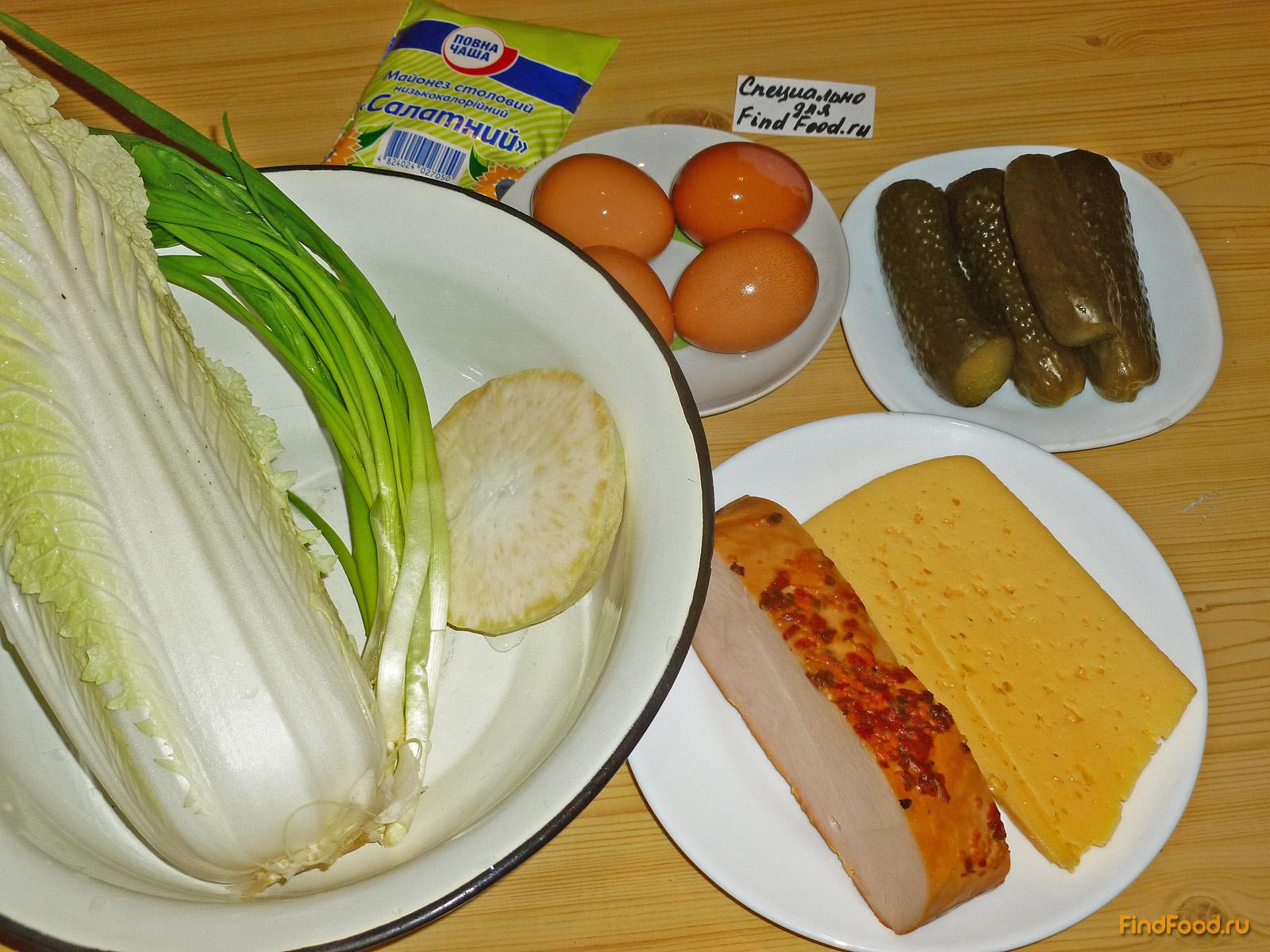 Салат с копченой индейкой и сельдереем рецепт с фото 1-го шага 